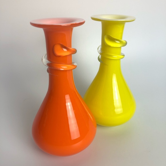 Retro vibe pair of art glass bud flower vase yellow and orange